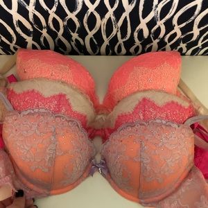 3 Victoria’s Secret Bras!
